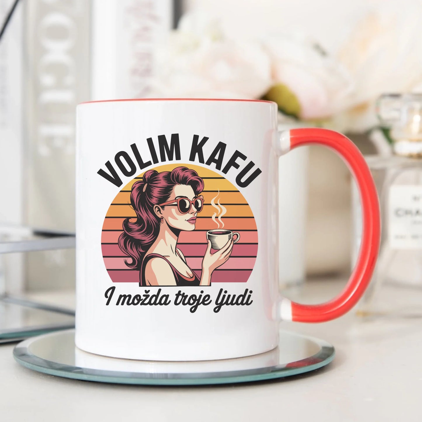 Volim kafu i možda troje ljudi - Šoljica